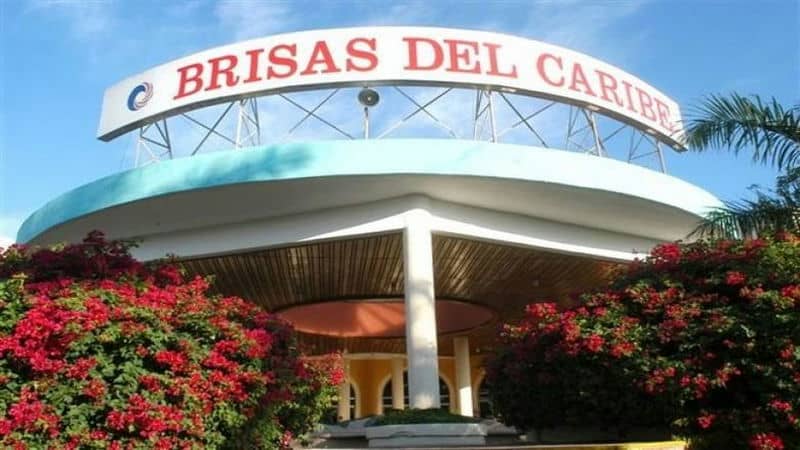 Brisas del caribe 4. Варадеро отель Бризас дель Карибе. Cubanacan Brisas del Caribe (South Room Standard - 2 ADL - все включено). Кубанакан Бризас дель Карибе 4. Brisas del Caribe бунгало.